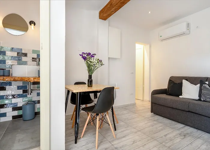 Cozy Apartment In Florence